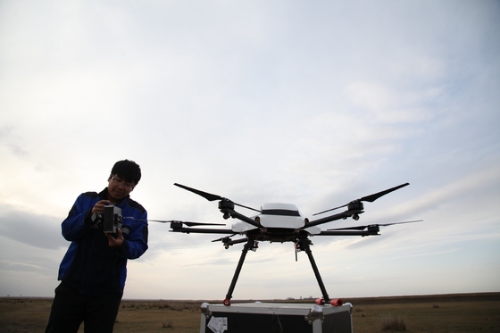 Самоклейкая маркировка M6FA Сельское хозяйство Беспилотный опрыскиватель Uav для фумигации и ухода за культурами