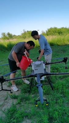 M6e Дрон 10 кг полезной нагрузки 30L объем идеально подходит для фермы Uav и защиты растений фумигации